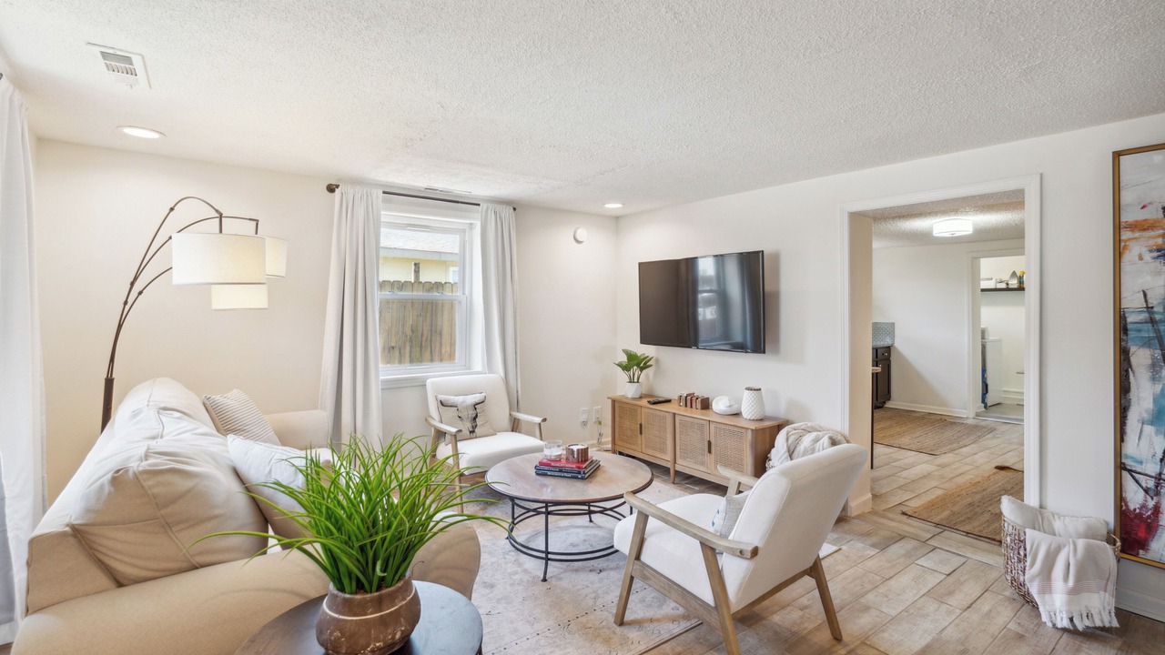 Photo of Livingroom in Talbot's Corner