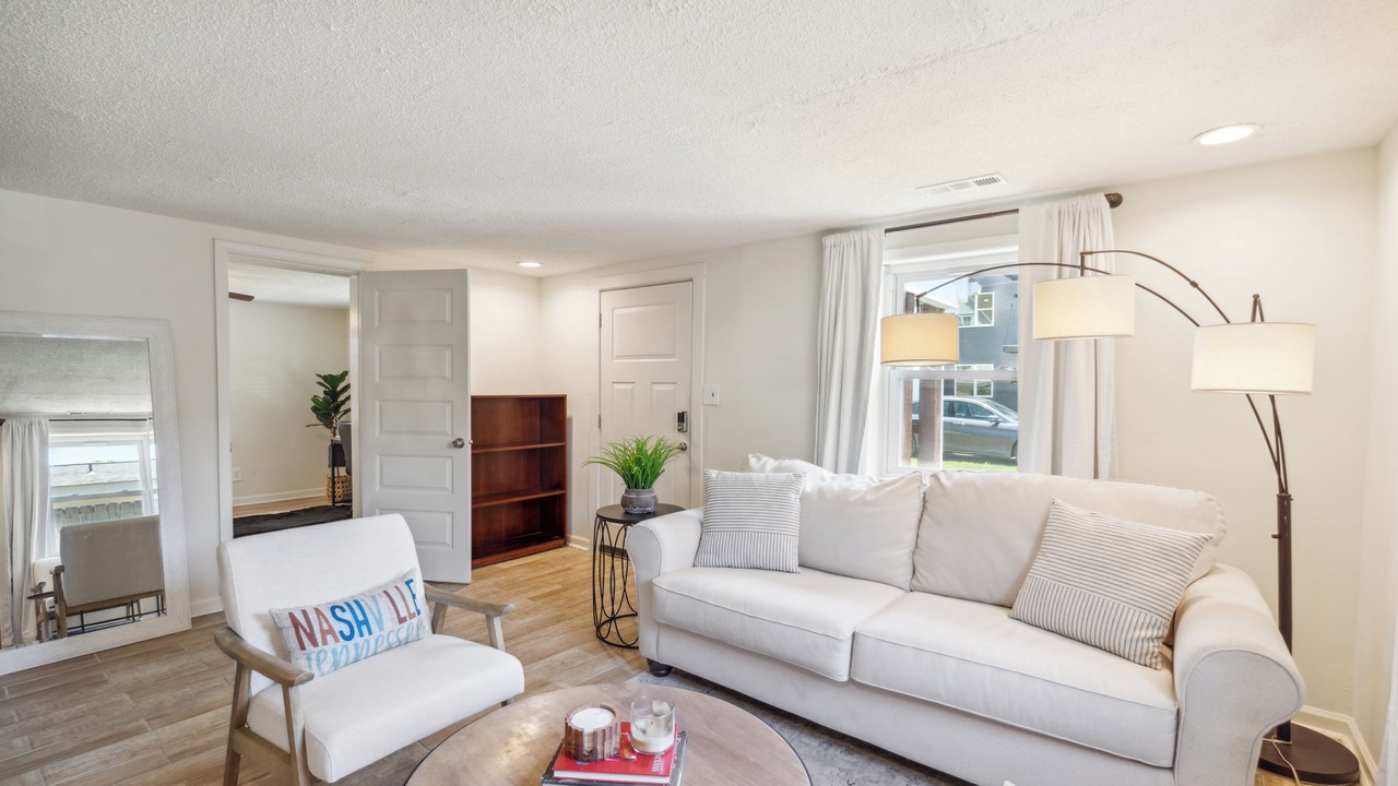 Photo of Livingroom in Talbot's Corner