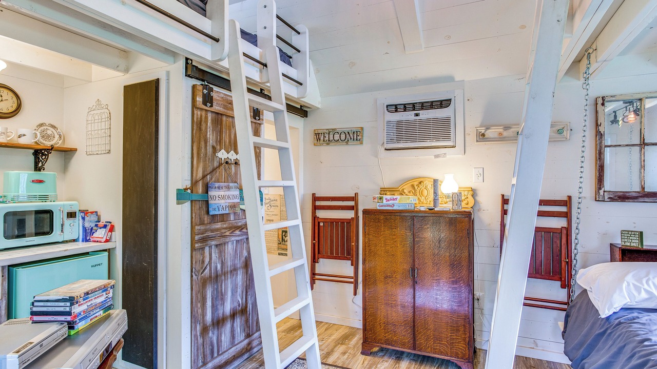 Photo of Bedroom in Wood County