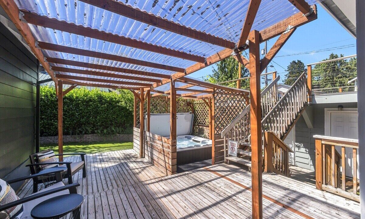 Photo of Patio Balcony in West Seattle