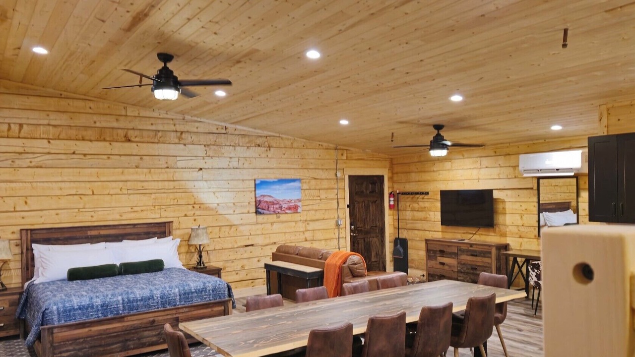 Photo of Livingroom in Hanksville
