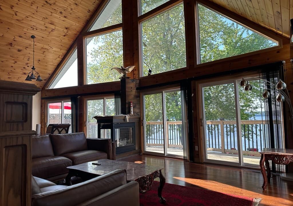 Photo of Livingroom in Adolphustown