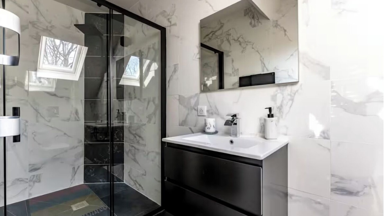 Photo of Bathroom in Rochefort-en-Yvelines