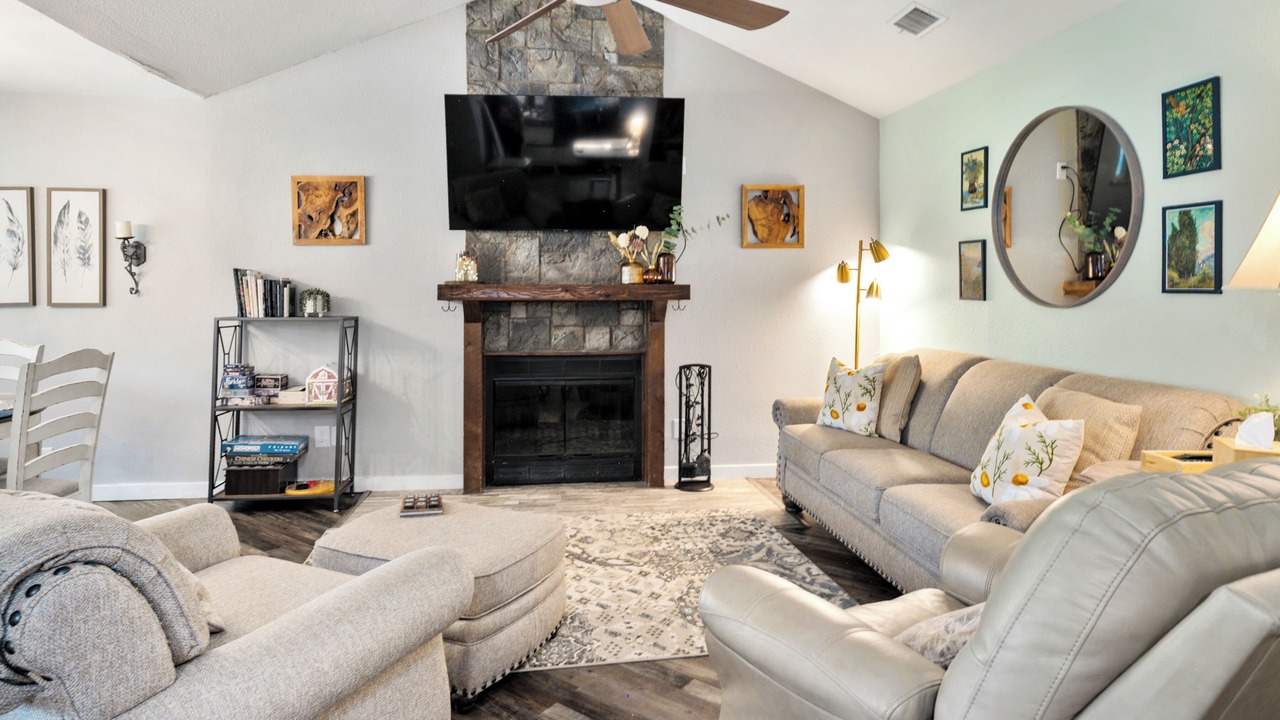 Photo of Livingroom in Tool