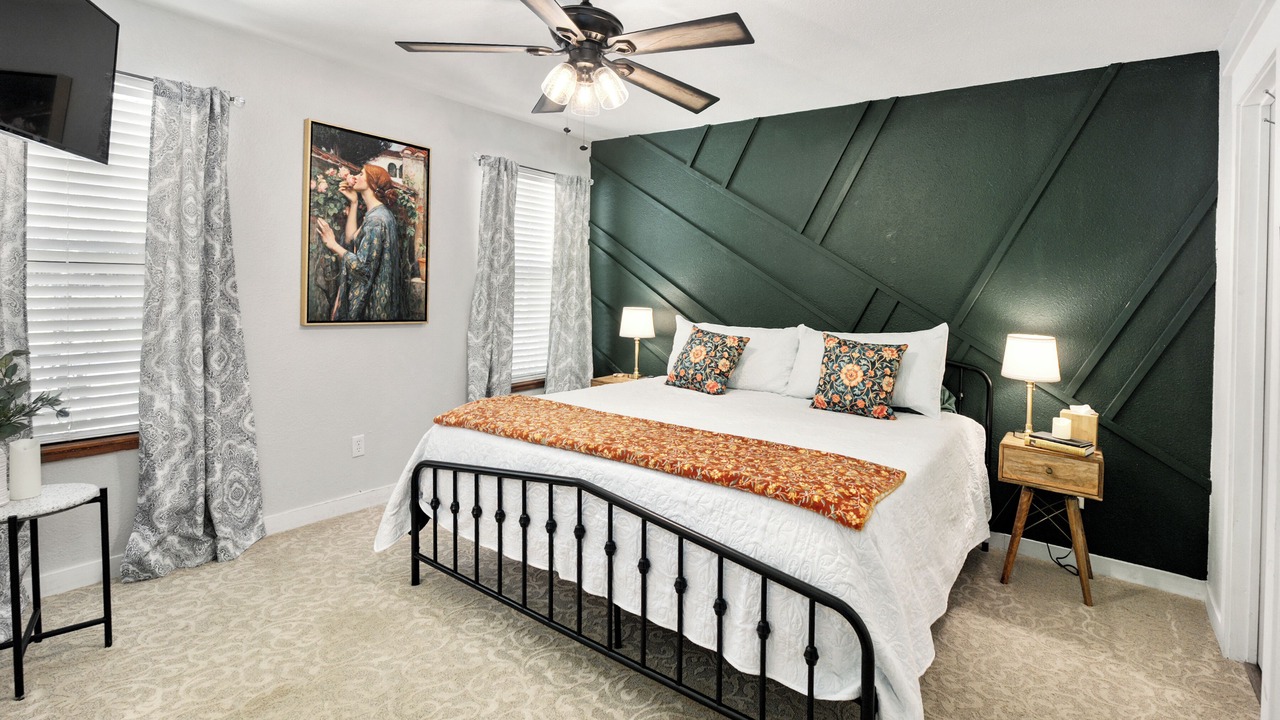 Photo of Bedroom in Tool