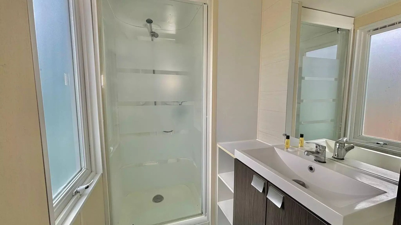Photo of Bathroom in Vieilles-Maisons-sur-Joudry