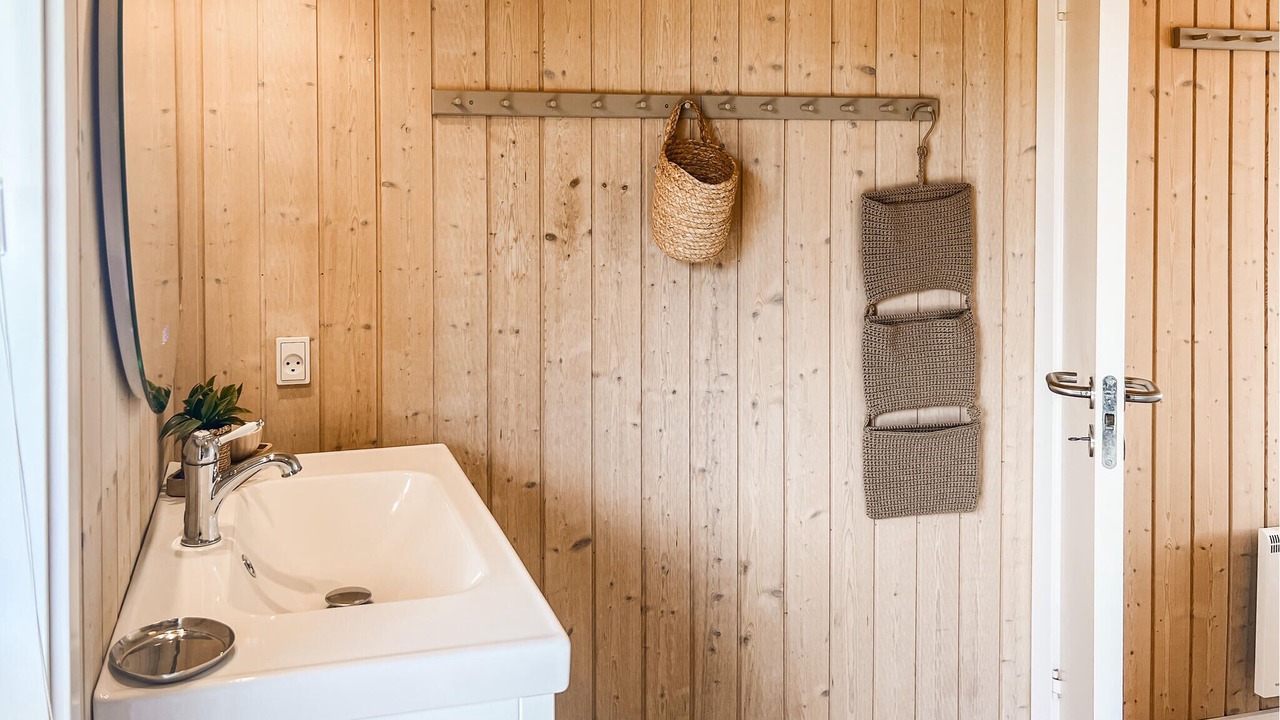 Photo of Bathroom in Mommark Strand