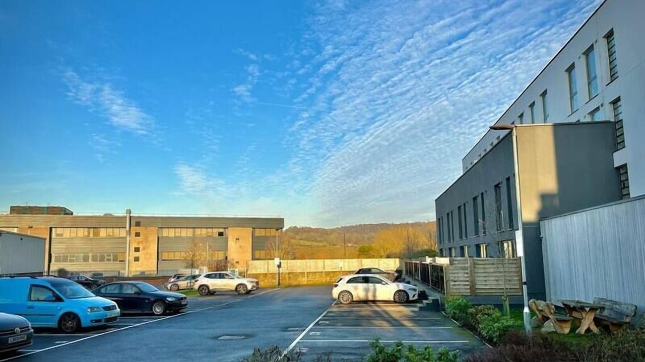 Photo of Outdoor in Pill