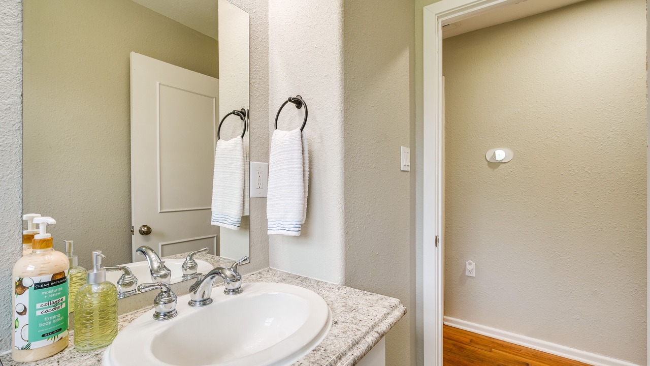 Photo of Bathroom in Shearer Hills - Ridgeview