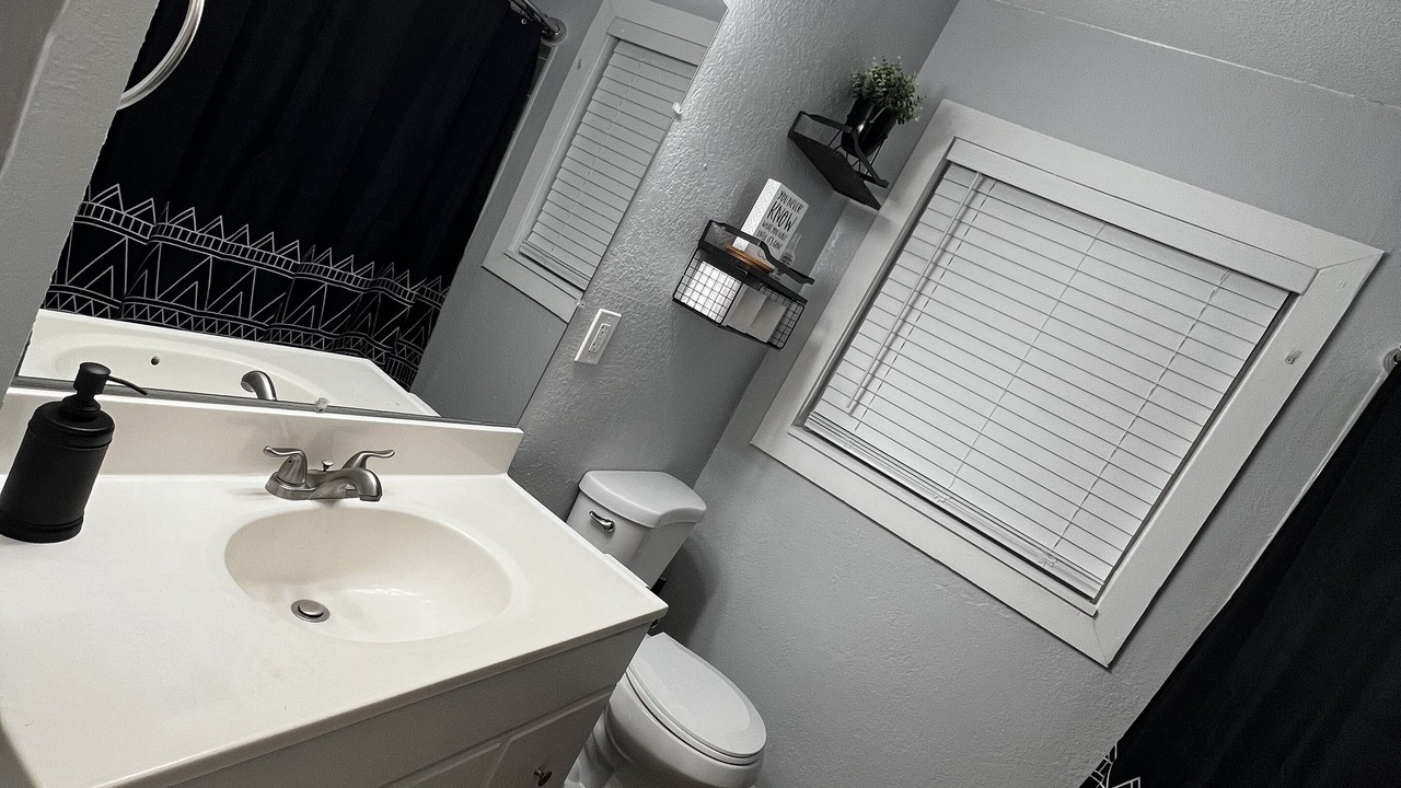 Photo of Bathroom in Harlandale