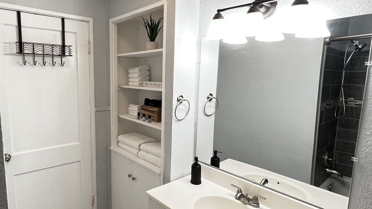 Photo of Bathroom in Harlandale