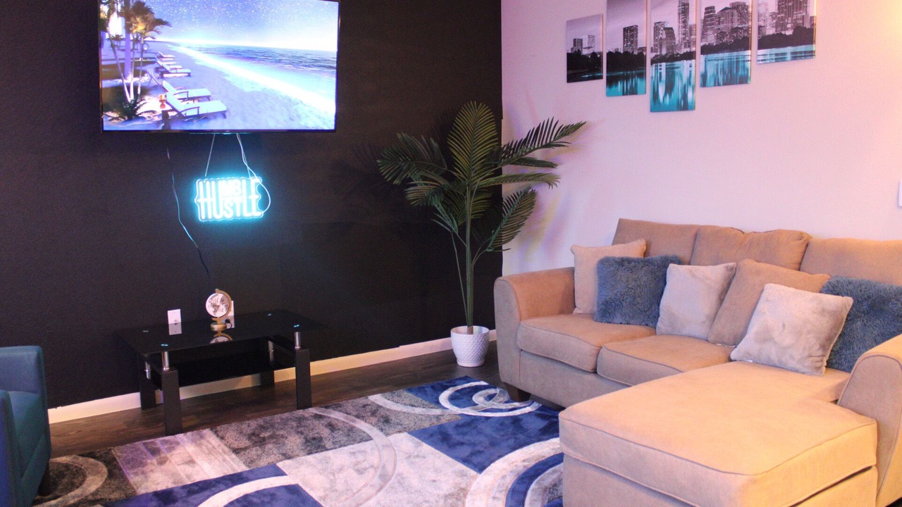 Photo of Livingroom in North Burnet