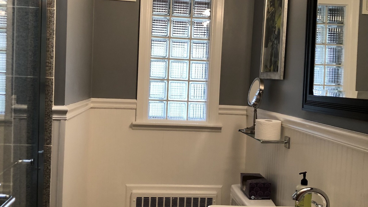 Photo of Bathroom in Miller Southside