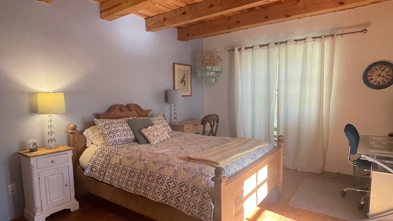 Photo of Bedroom in Tesuque