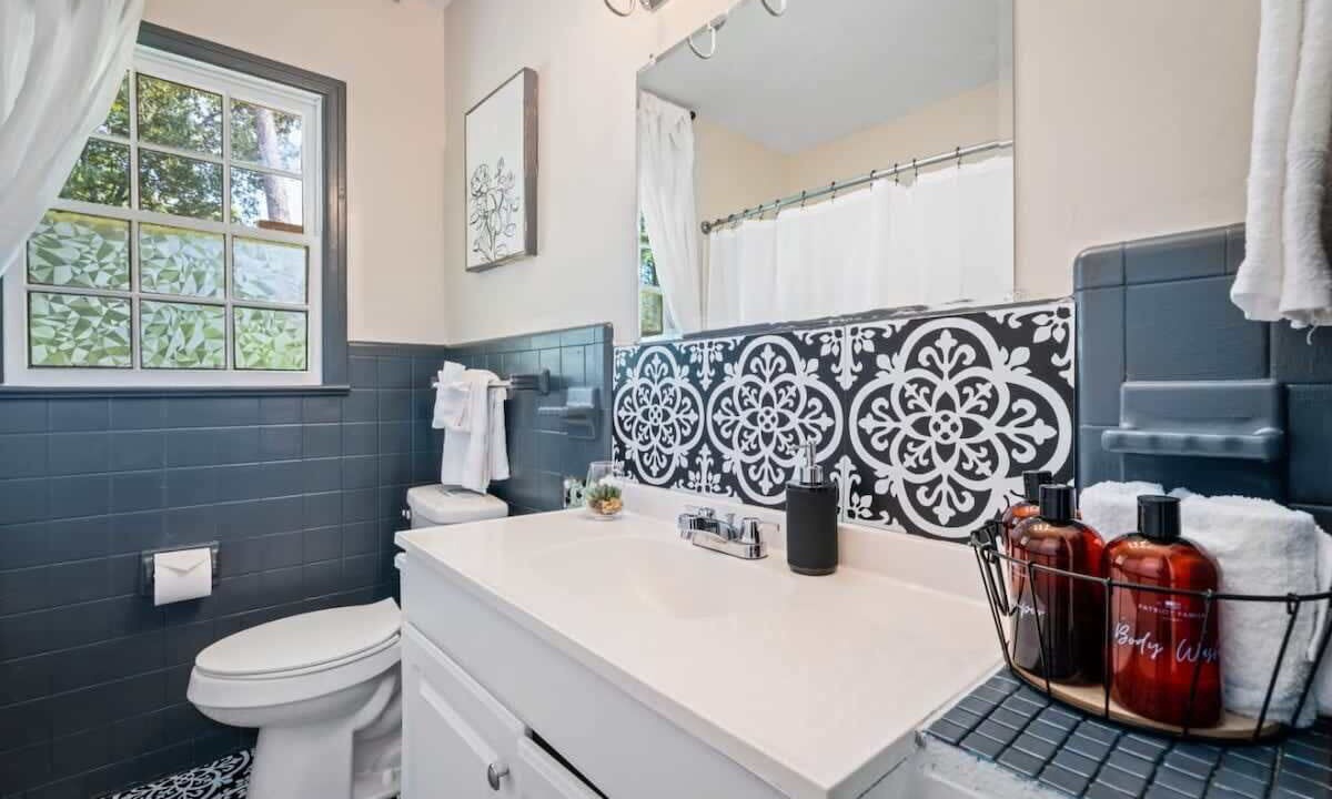 Photo of Bathroom in Mobile