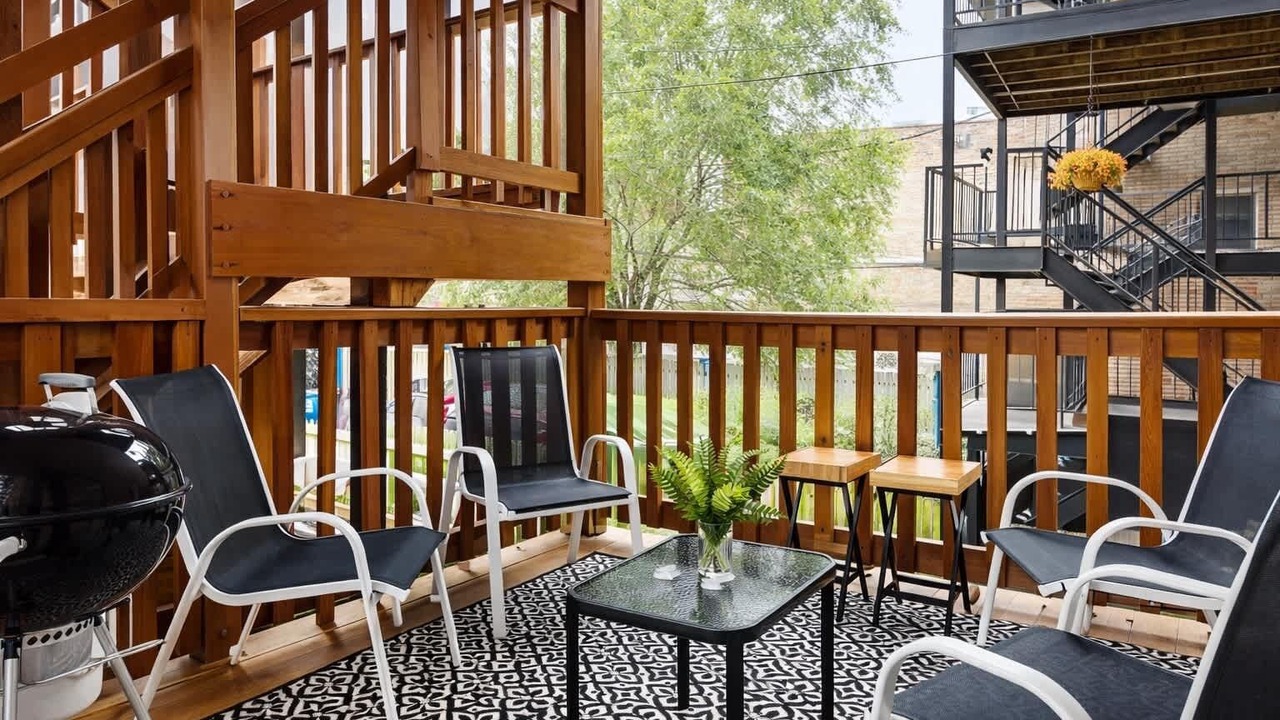 Photo of Outdoor in West Town