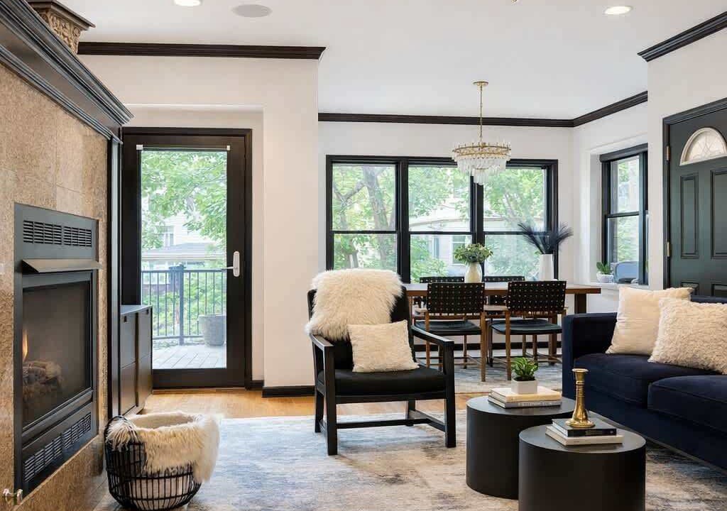 Photo of Livingroom in West Town