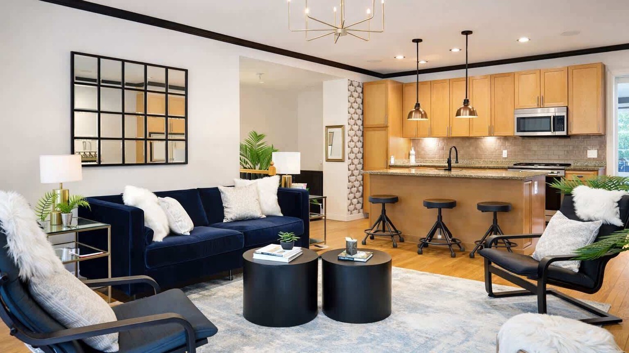 Photo of Livingroom in West Town