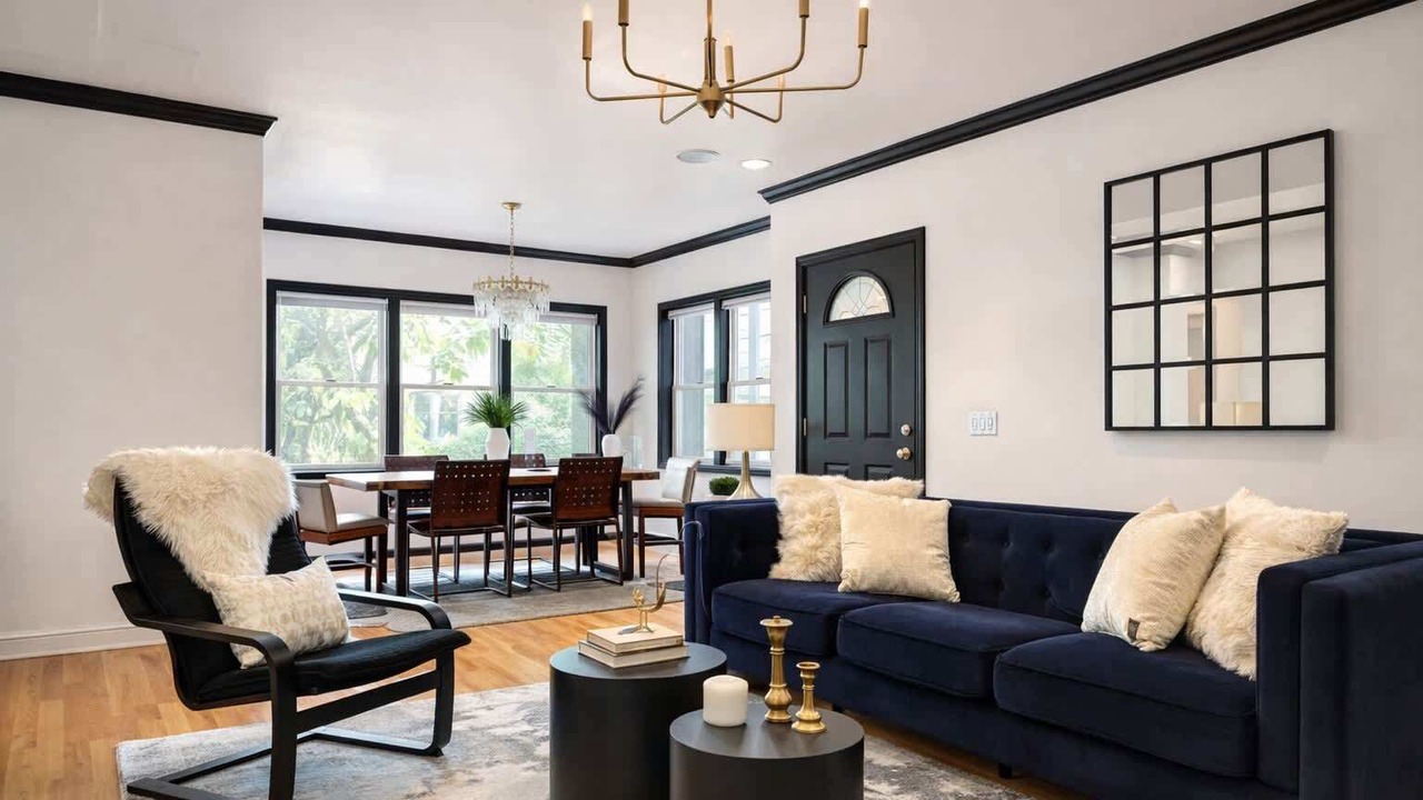 Photo of Livingroom in West Town