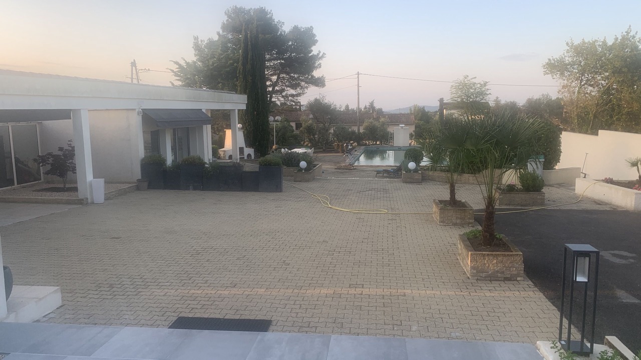 Photo of Outdoor in Ales