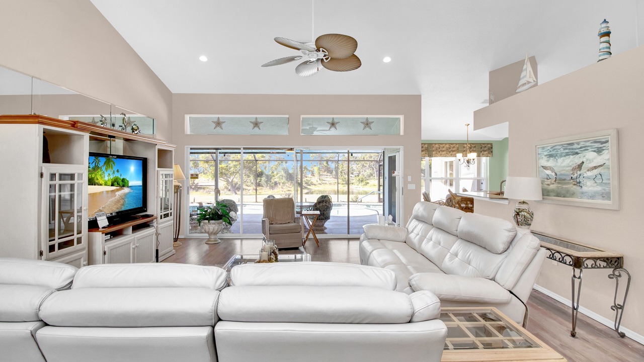 Photo of Livingroom in Broadmoor