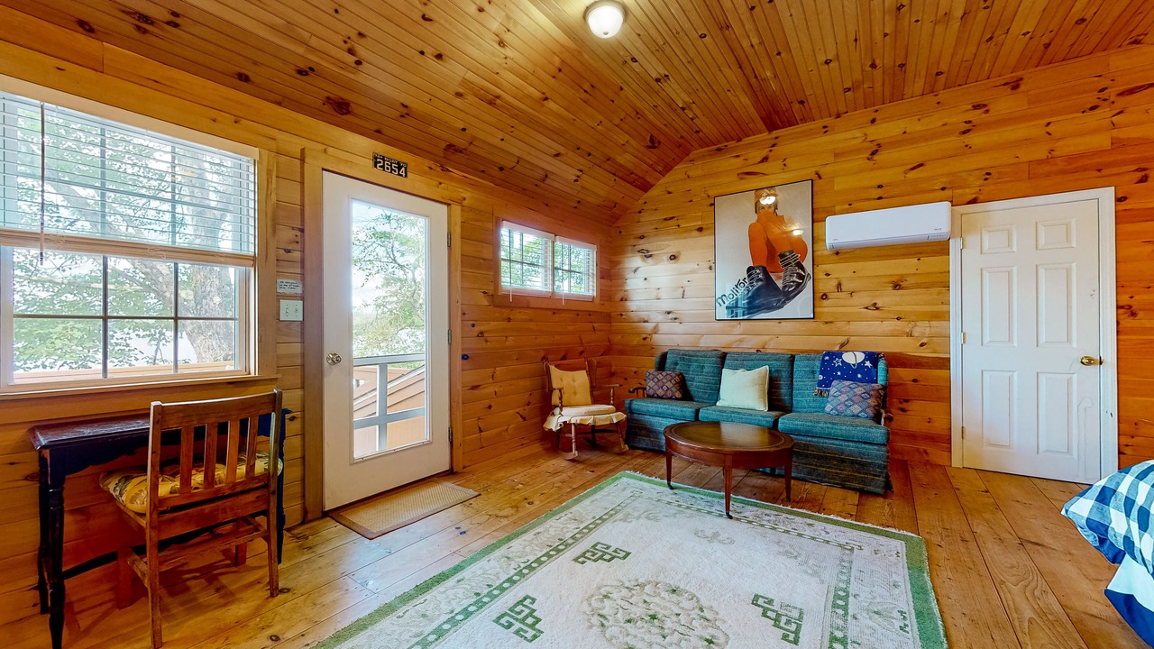 Photo of Livingroom in The Bays