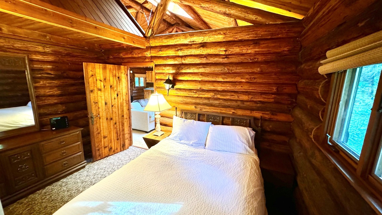 Photo of Bedroom in Victoria Beach