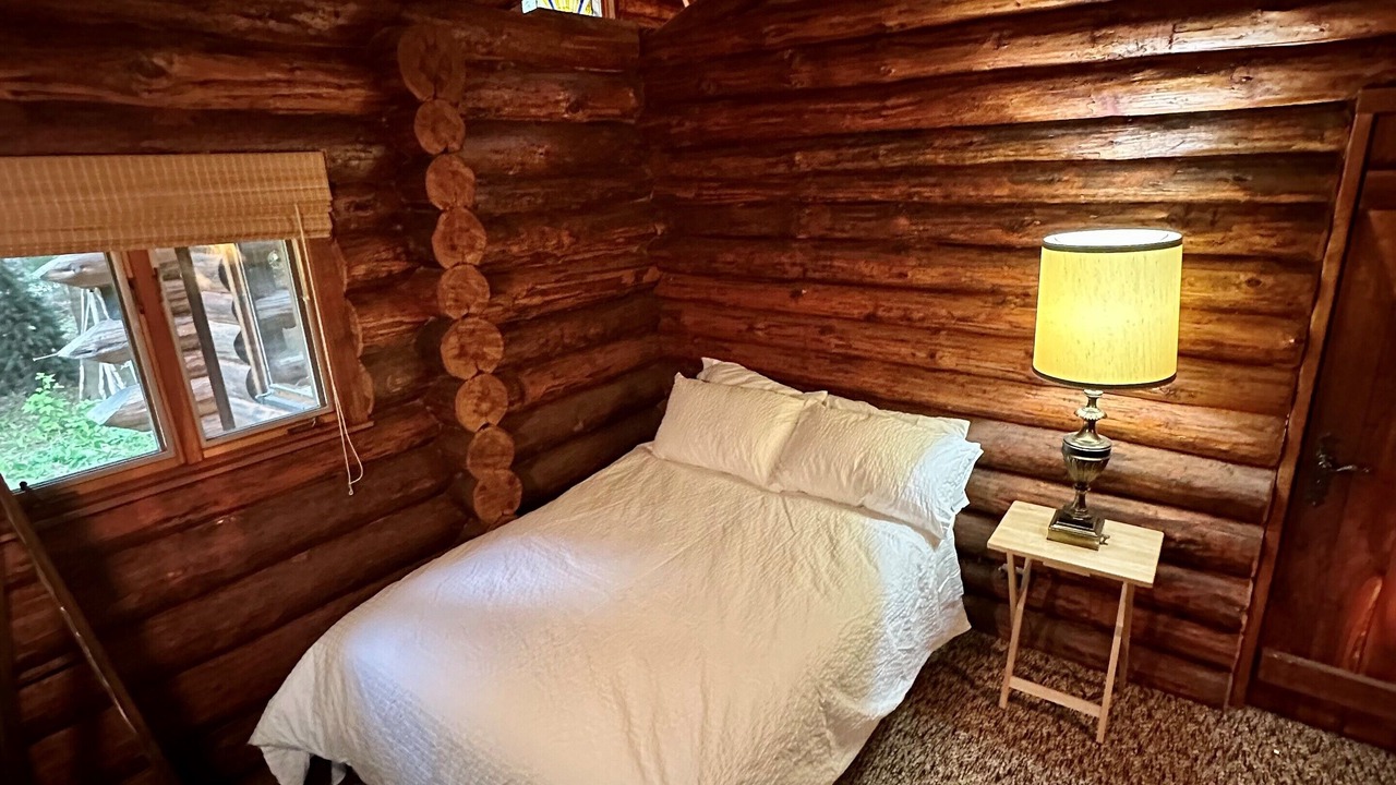 Photo of Bedroom in Victoria Beach