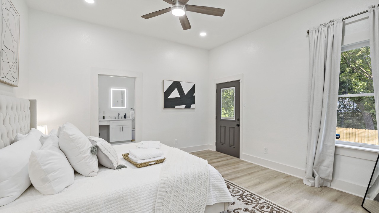 Photo of Bedroom in Tobin Hill