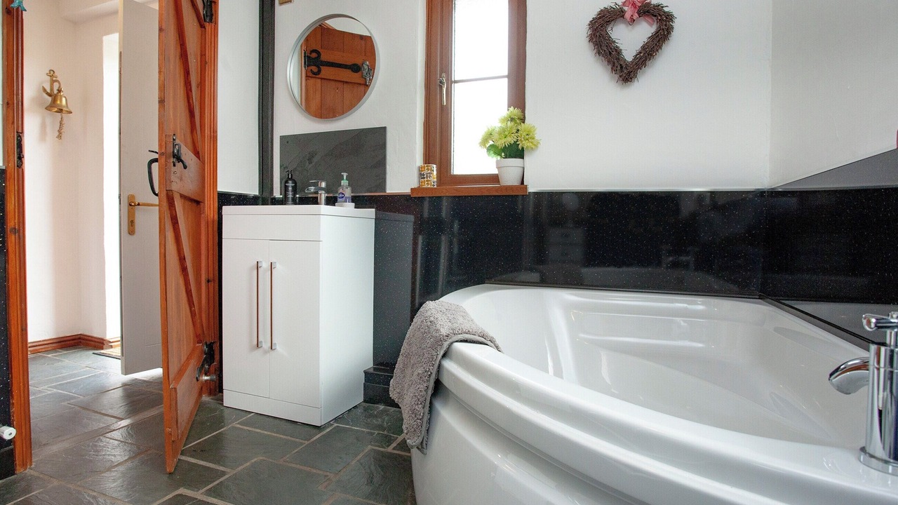 Photo of Bathroom in Camelford
