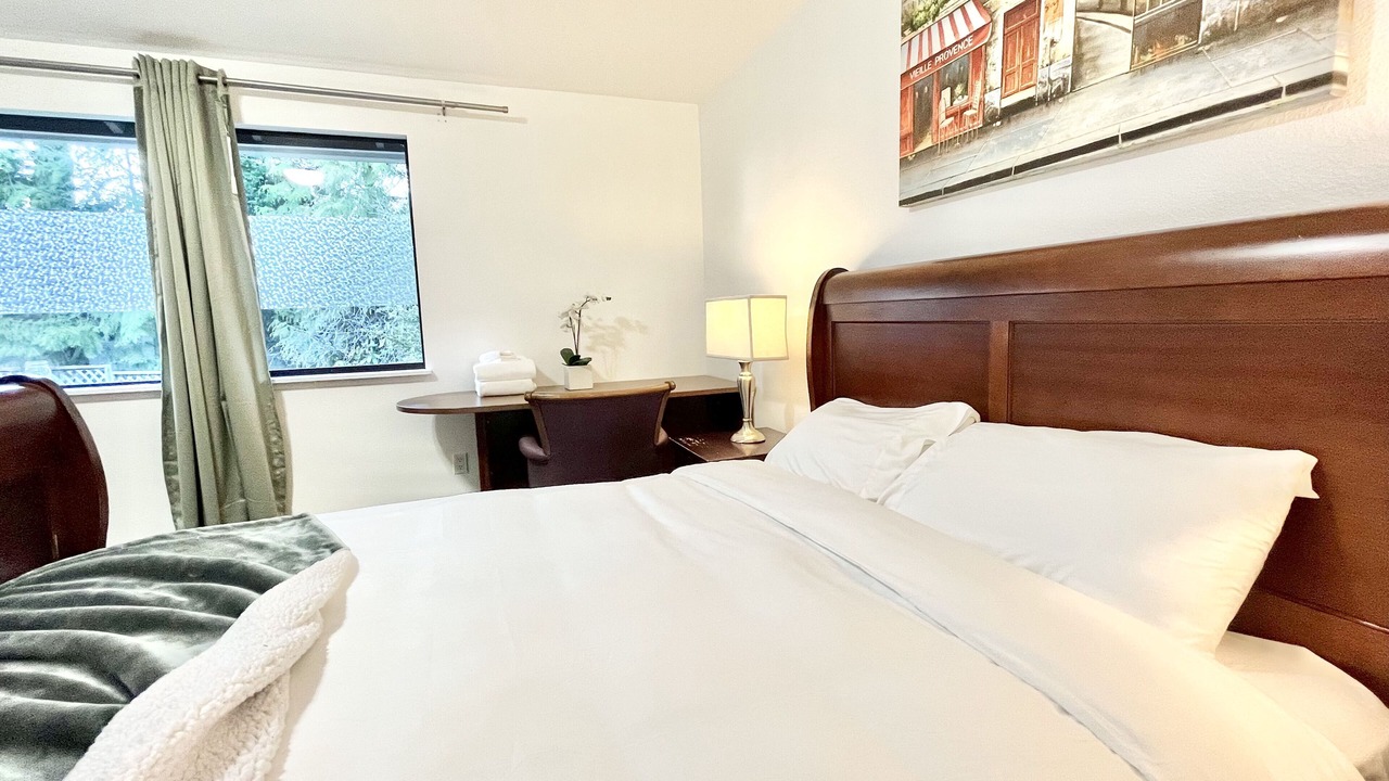 Photo of Bedroom in Bridle Trails