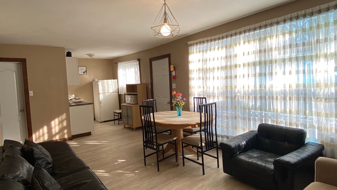 Photo of Livingroom in Wasaga Beach