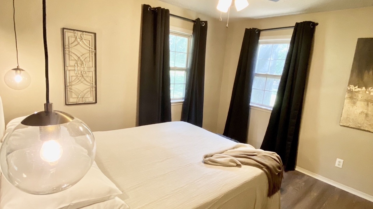 Photo of Bedroom in Mountainburg
