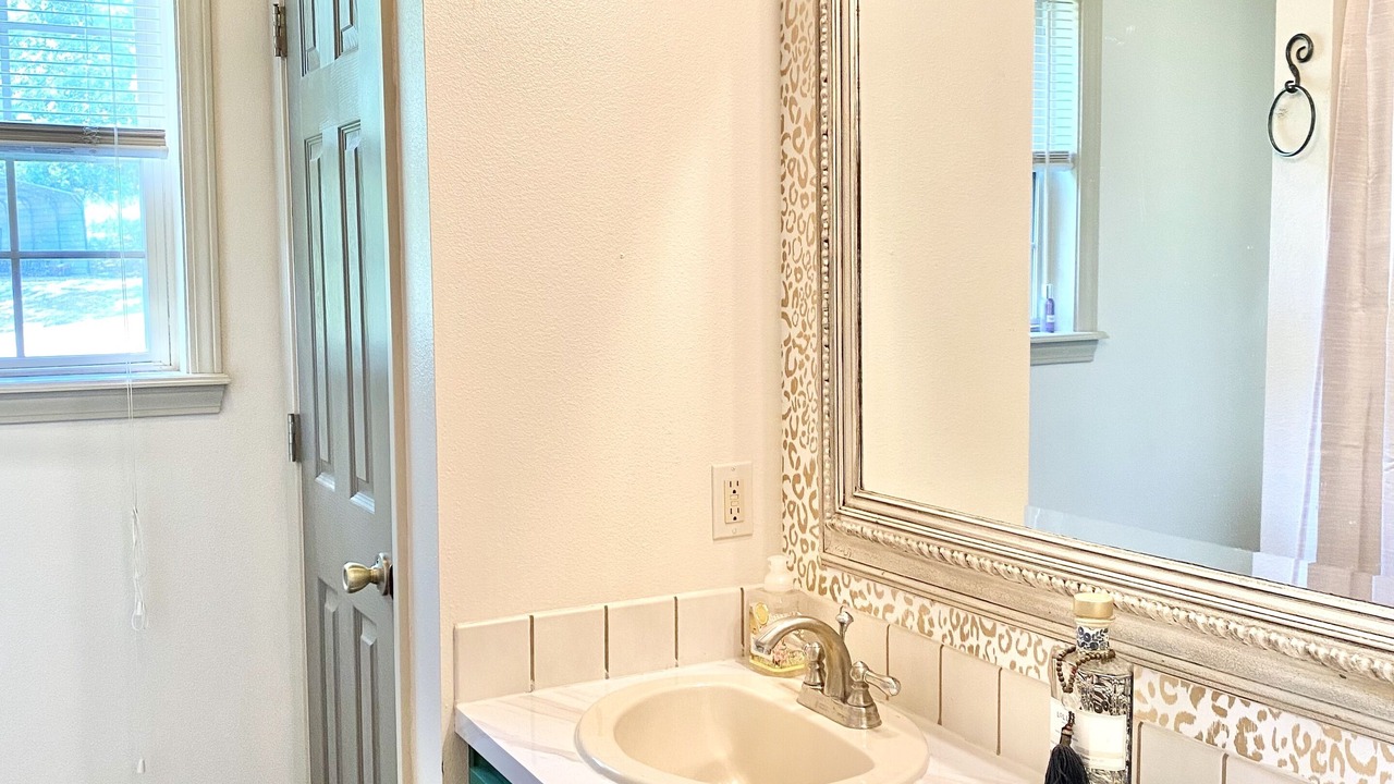 Photo of Bathroom in Mountainburg