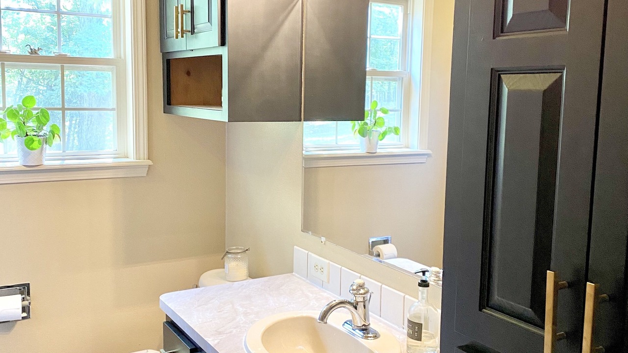 Photo of Bathroom in Mountainburg
