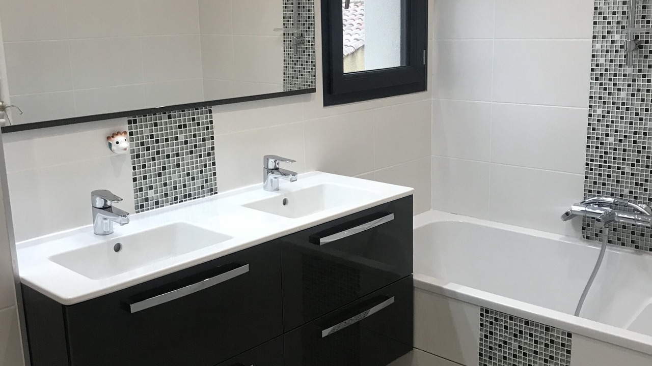 Photo of Bathroom in Saint-Gely-du-Fesc
