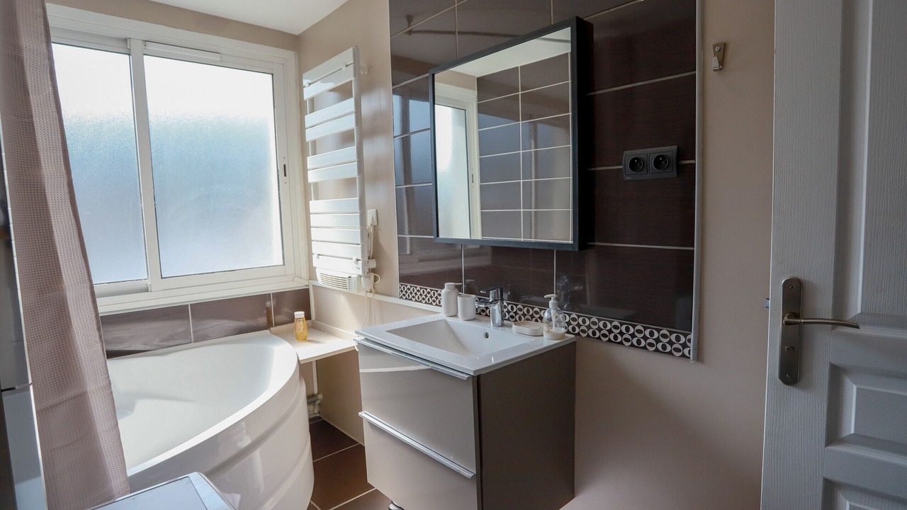 Photo of Bathroom in Seynod