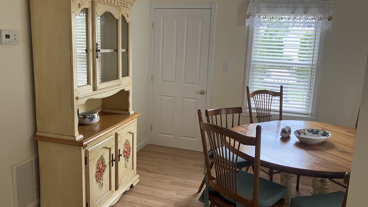 Photo of Livingroom in Avalon