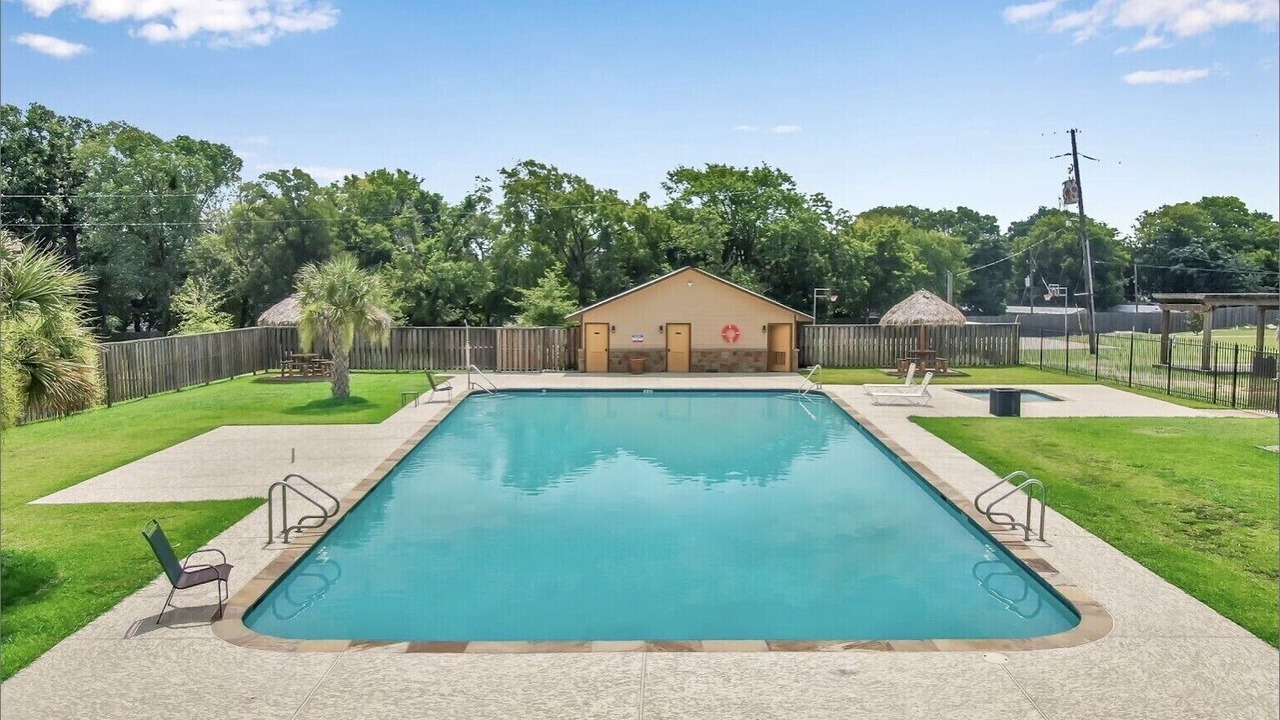 Photo of Outdoor in Willis