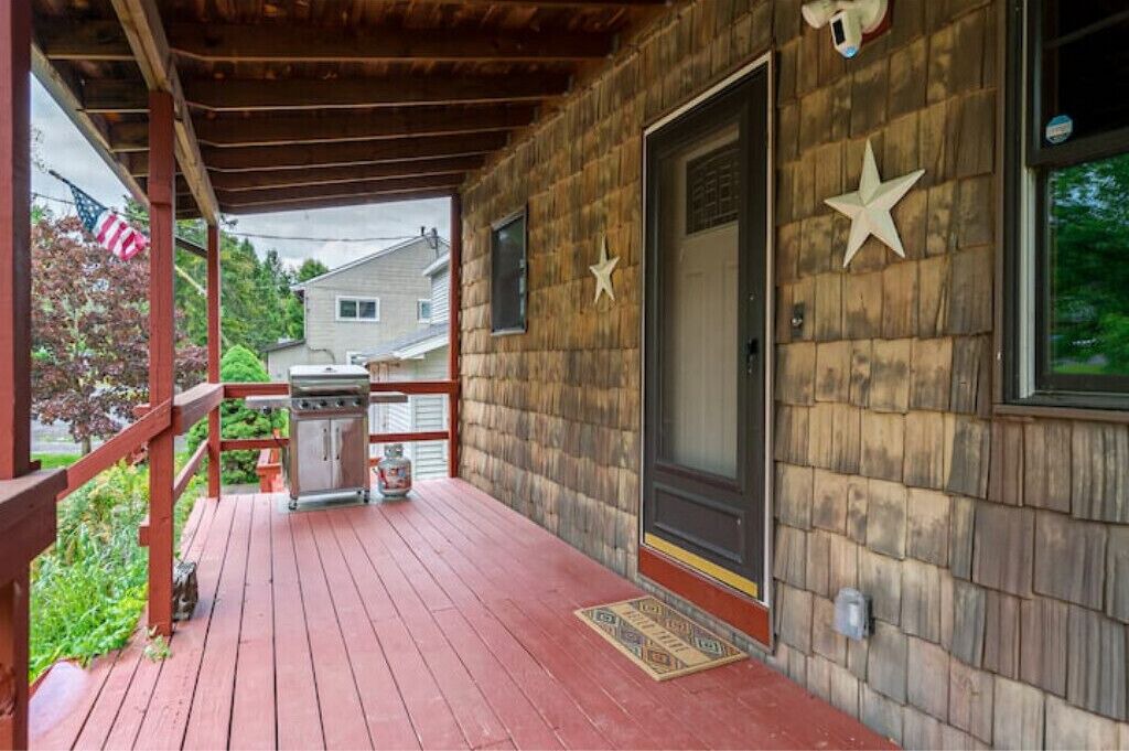 Photo of Patio Balcony in Canastota