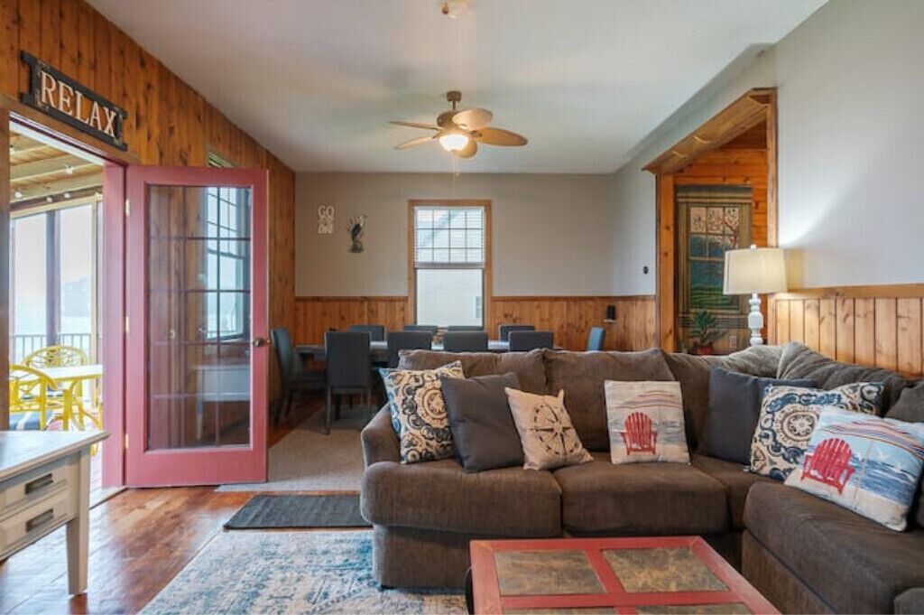Photo of Livingroom in Canastota