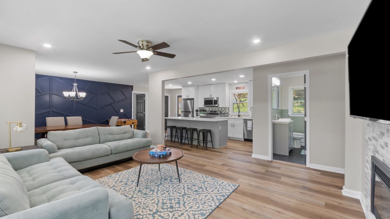 Photo of Livingroom in Mableton