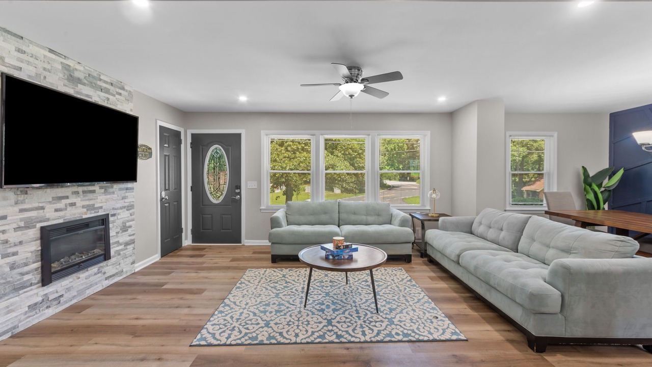 Photo of Livingroom in Mableton