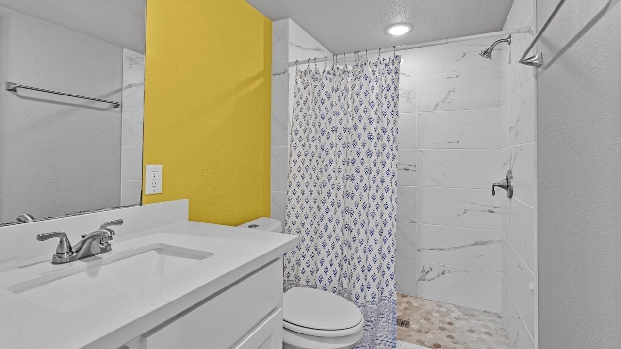 Photo of Bathroom in Willis