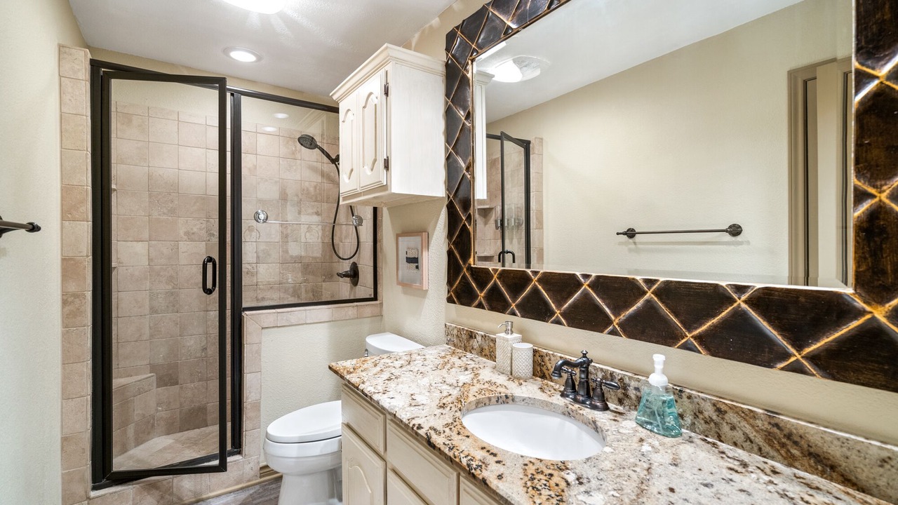 Photo of Bathroom in Rockwall