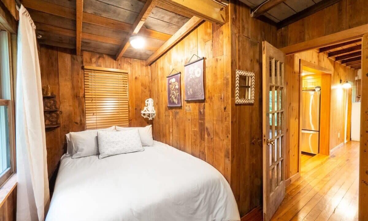 Photo of Bedroom in Canaan