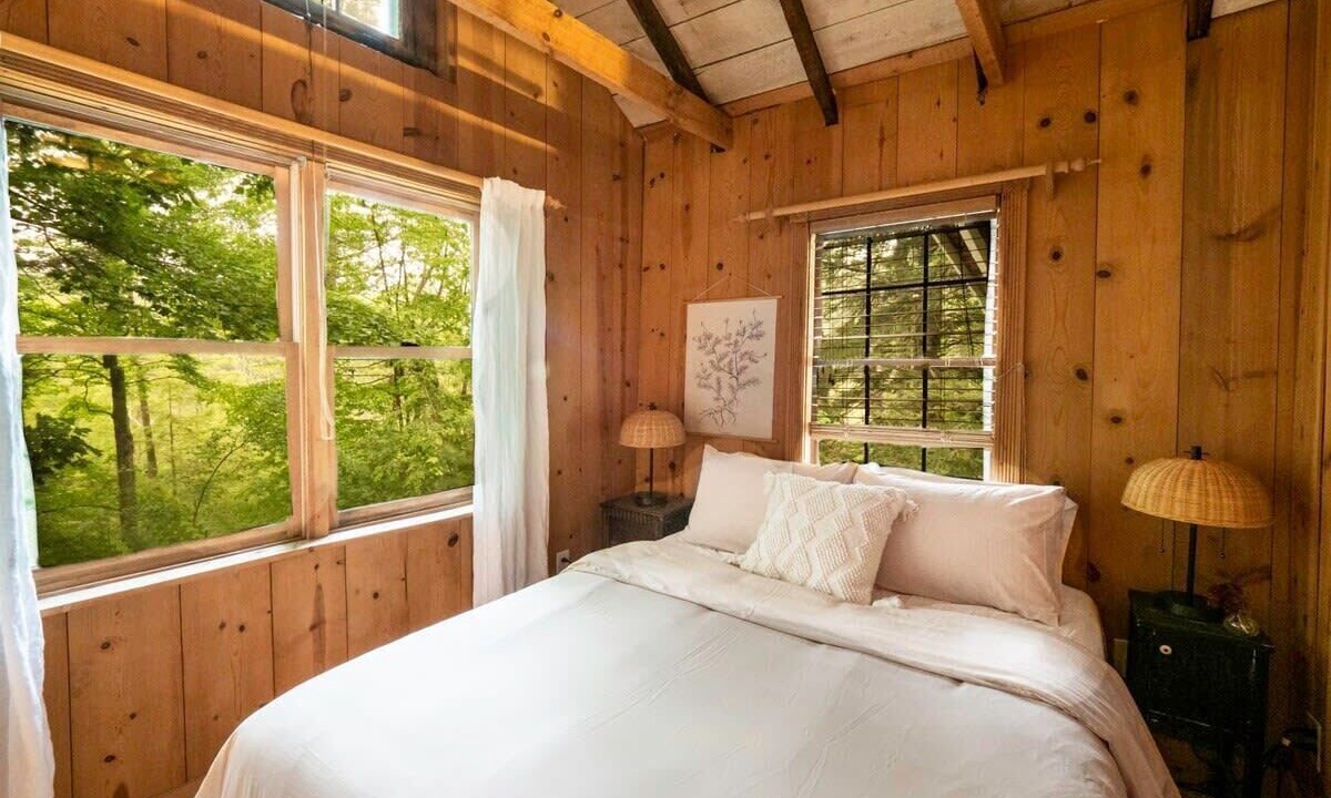 Photo of Bedroom in Canaan