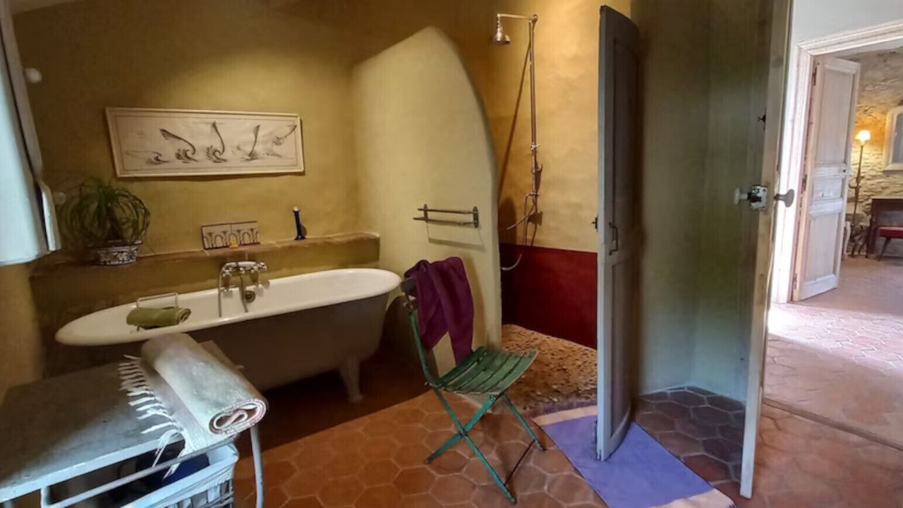 Photo of Bathroom in Verdun-en-Lauragais