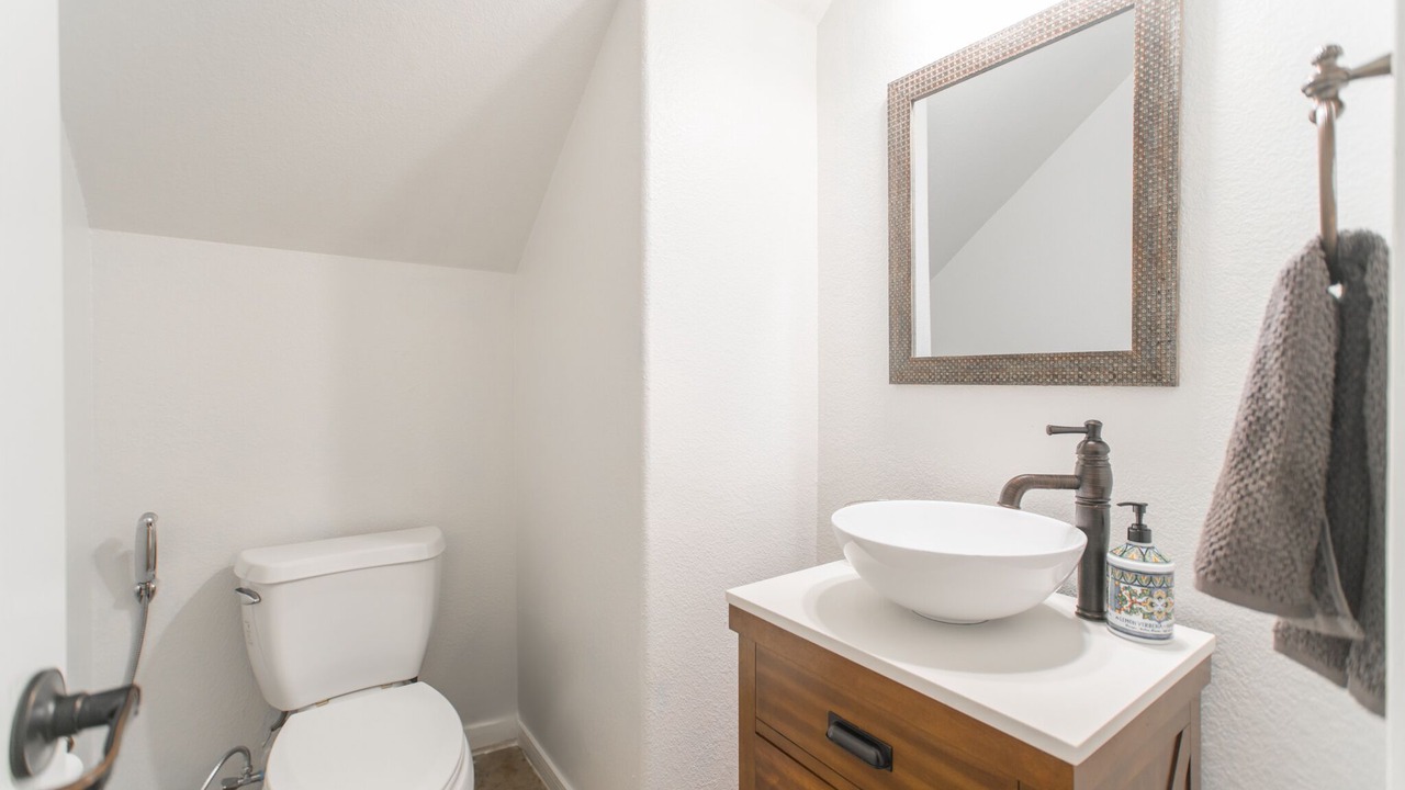 Photo of Bathroom in Spring