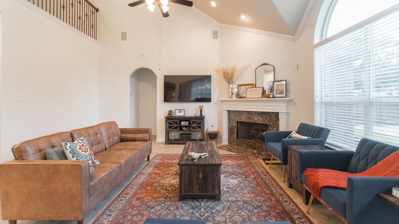Photo of Livingroom in Spring